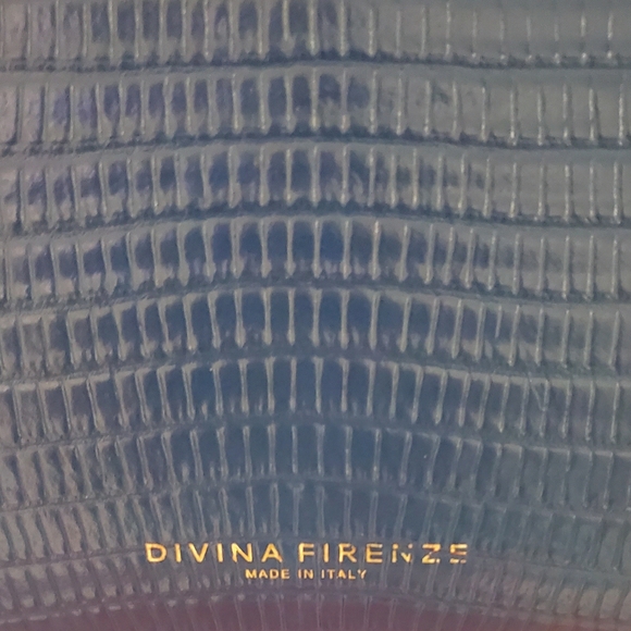 DIVINA FIRENZE Tamara Made in Italy Croc Embossed Genuine Leather Triple - Picture 8 of 9